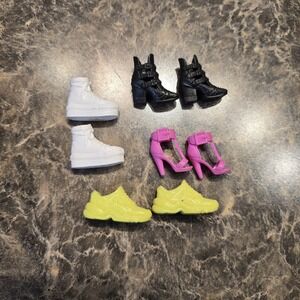 Mattel Barbie Shoes 4‎ Pairs